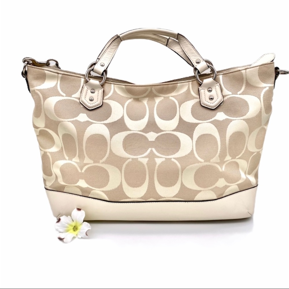 EUC Coach Campbell Signature Izzy Ivory Shoulder Bag - Picture 3 of 15
